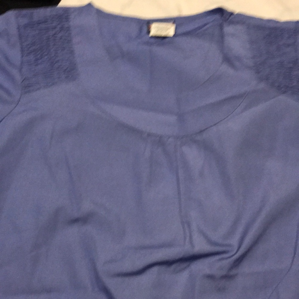 Scrub set